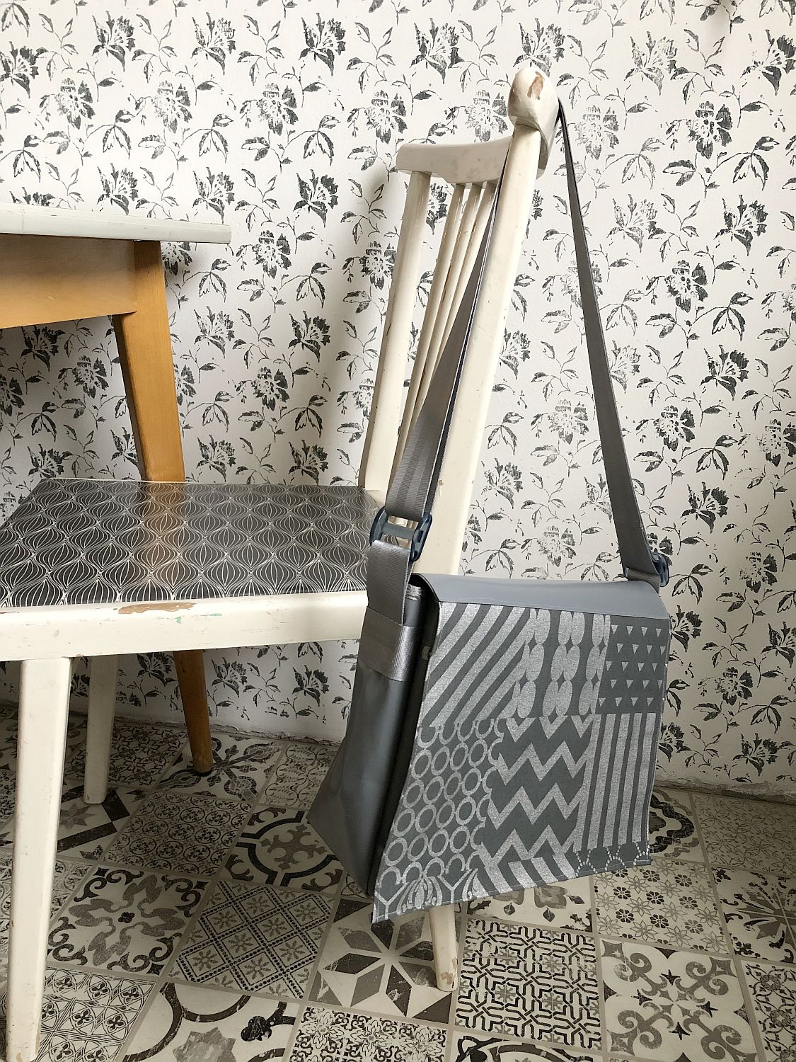 Messenger Bag aus LKW-Plane und kokka-Wachstuch