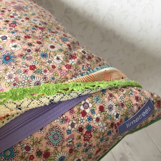 Kissen mit Streublümchen 50x50 cm mit Inlett – Bild 2