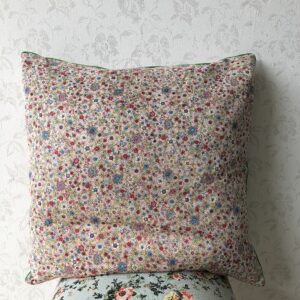 Kissen mit Streublümchen kaufen