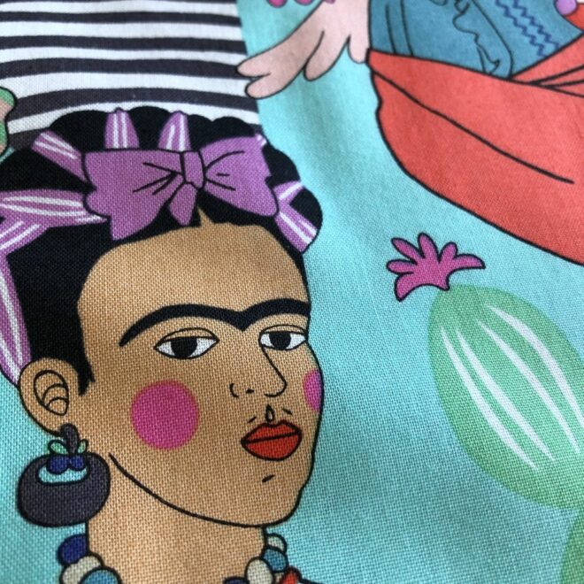 Baumwollstoff Alexander Henry FRIDA CON LAS PLUMAS MINT – Bild 2