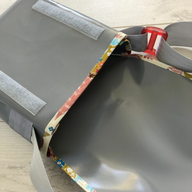 kleine Handtasche aus LKW-Plane