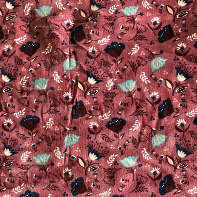 FEINCORD BLUMEN BEERE ca. 100x145 cm